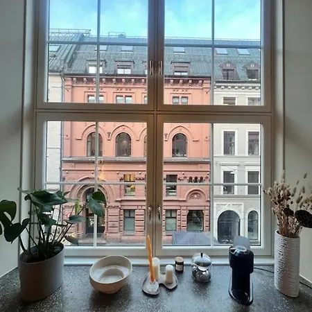 Koselig I Sentrum Av Med Byutsikt! 아파트 *