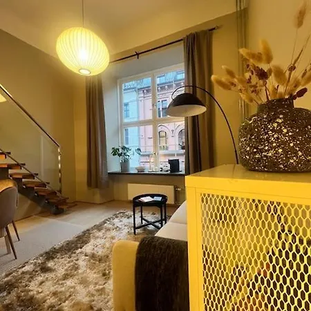 Apartment Koselig I Sentrum Av Med Byutsikt! *