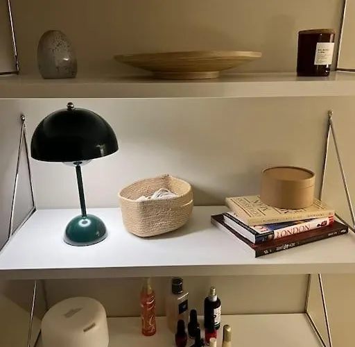 Lejlighed Koselig I Sentrum Av Med Byutsikt!