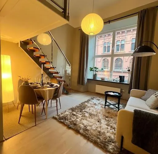 Koselig I Sentrum Av Med Byutsikt!