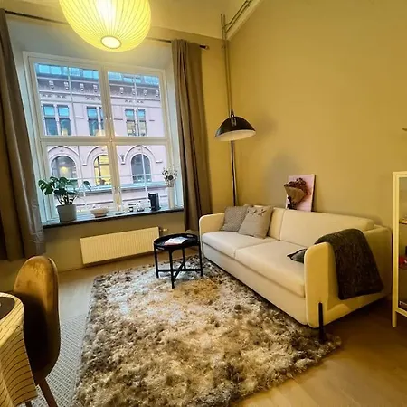아파트 Koselig I Sentrum Av Med Byutsikt! 오슬로