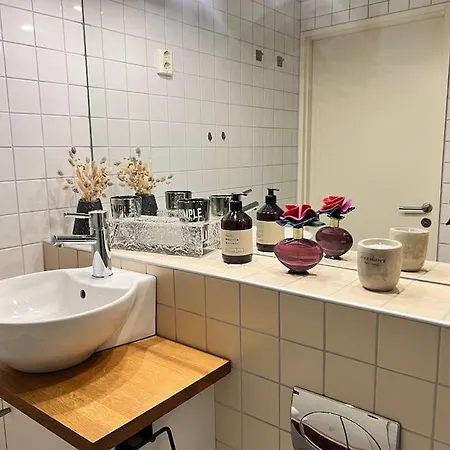 Koselig I Sentrum Av Med Byutsikt! 아파트 오슬로