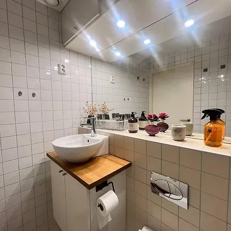 Koselig I Sentrum Av Med Byutsikt! 오슬로